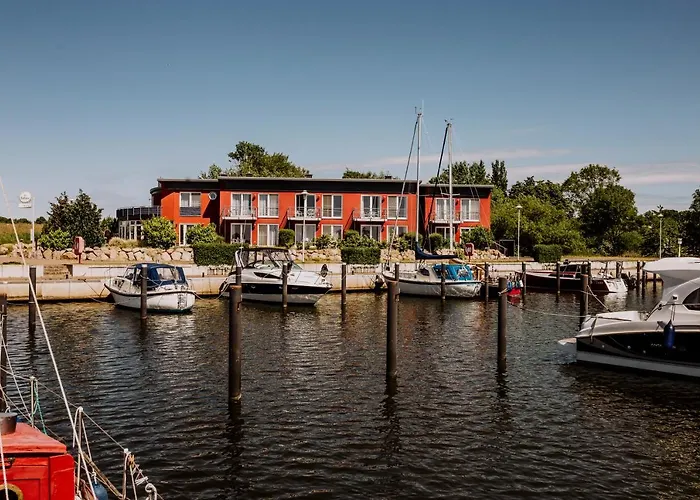 Port An Der Marina Puddemin